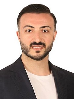   Zeki Ayrildi